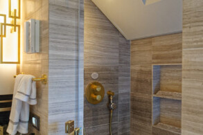 Seven Seas Suite 801