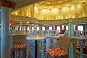 Pink's Champagne Bar