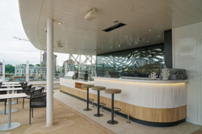 Pool Bar und Grill