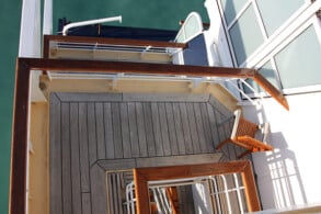 Celebrity Century Treppenaufgang achtern