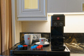 Concierge Suite 855