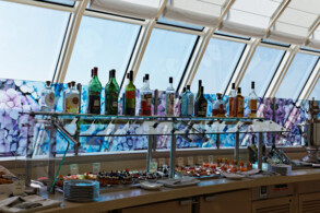 X Lounge