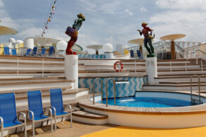 Pooldeck