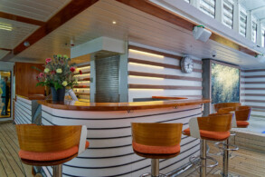 Poolbar