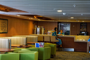 Lounge, Deck 5