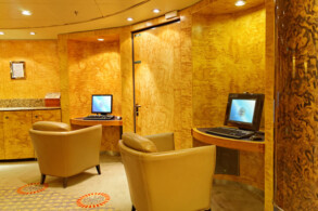 Bibliothek - Internet Cafe