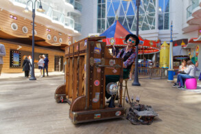 Stowaway Piano Player