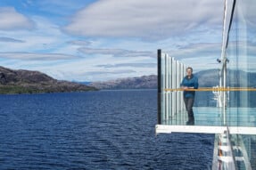 Pooldeck & Glasbalkone