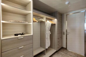 Silver Suite 6020