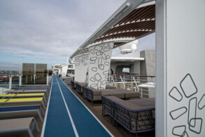Haupt-Pooldeck