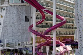 Boardwalk, Abyss, Aqua Theater