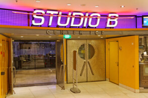 Studio B - Eisbahn