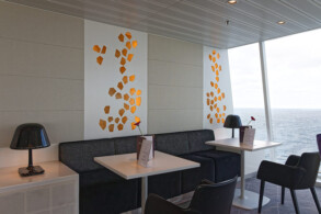 X Lounge