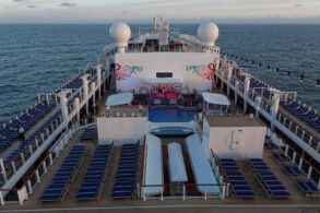 Pooldeck