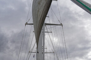 unter Segeln
