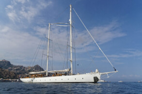 Rhea vor Taormina