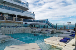 Atoll Pool