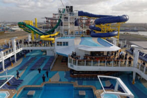 Pooldeck