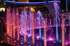 Wassershow im Aqua Theater