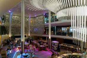 Grand Plaza und Martini Bar