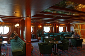 White Lion English Pub