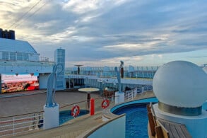 Pooldeck