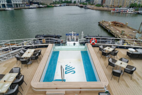Pool Bar und Grill