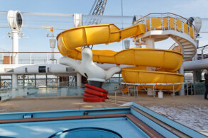 Pool-Deck