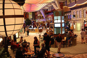 Royal Promenade - Oasis of the Seas