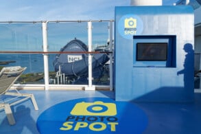 Super-Selfie-Spot, Deck 18