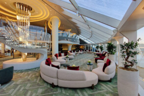 Top Sail Lounge