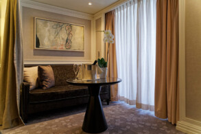 Concierge Suite 855
