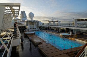 Haupt-Pooldeck