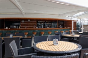 Yacht Club Pool Bar