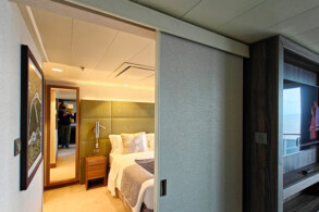YC-Family-Suite 14049