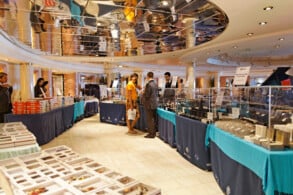 Beverly Hills Bar - Shopping