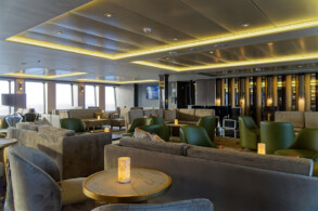 Main Lounge, Deck 4