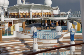 Pool-Deck