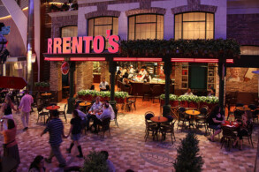 Sorrento's Pizzeria - Royal Promenade - Oasis of the Seas