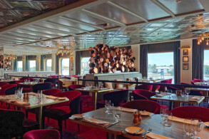 Le Grand Bistro