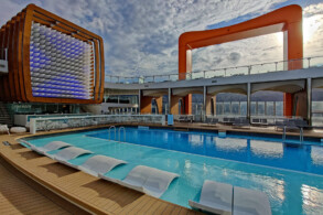 Pooldeck - Resort Deck