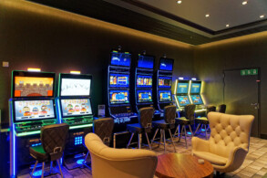 Casino & Raucher-Lounge