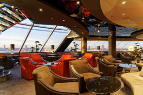 Top Sail Lounge