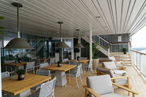 Retreat Lounge