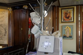 Salon / Restaurant / Bar