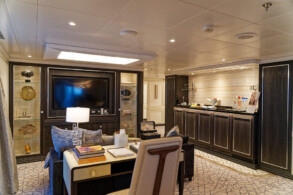 Master Suite 966