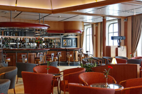 Clipper Lounge