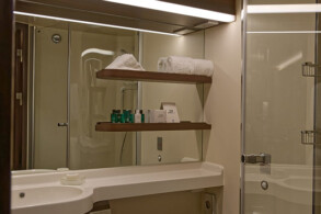 Haven Courtyard Suite 18712