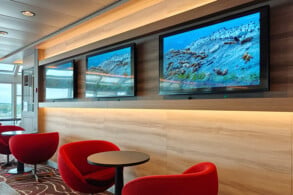 Explorer Lounge