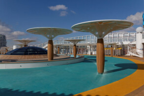 Pool-Deck